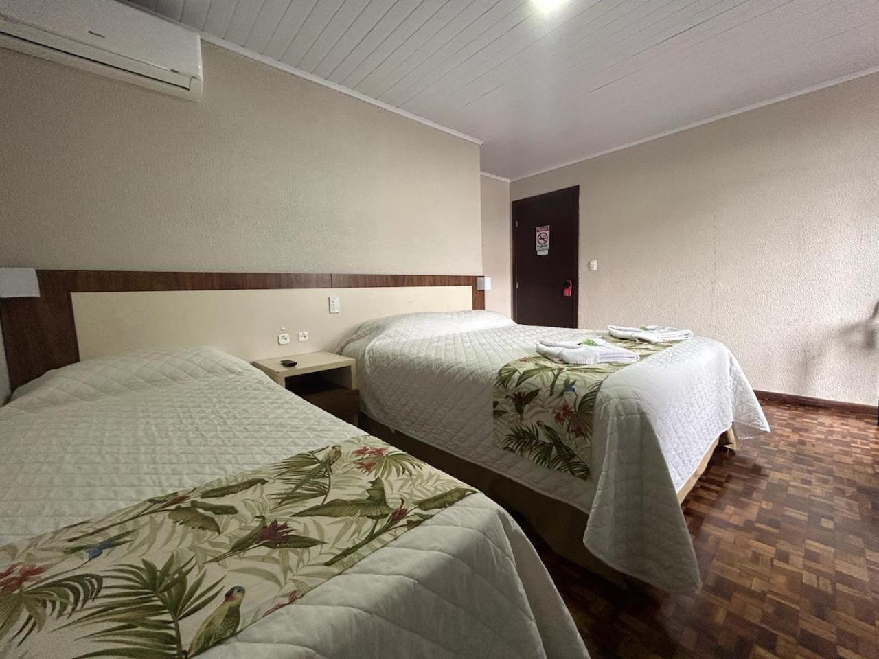 Hotel Pax 蓬塔格罗萨 外观 照片